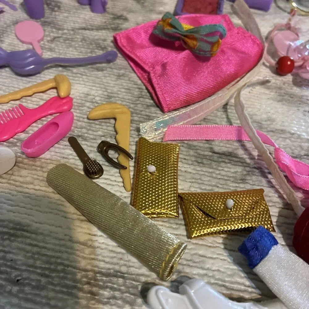 barbie accessories lot: 1960’s, 1992 Hangers And Other Items